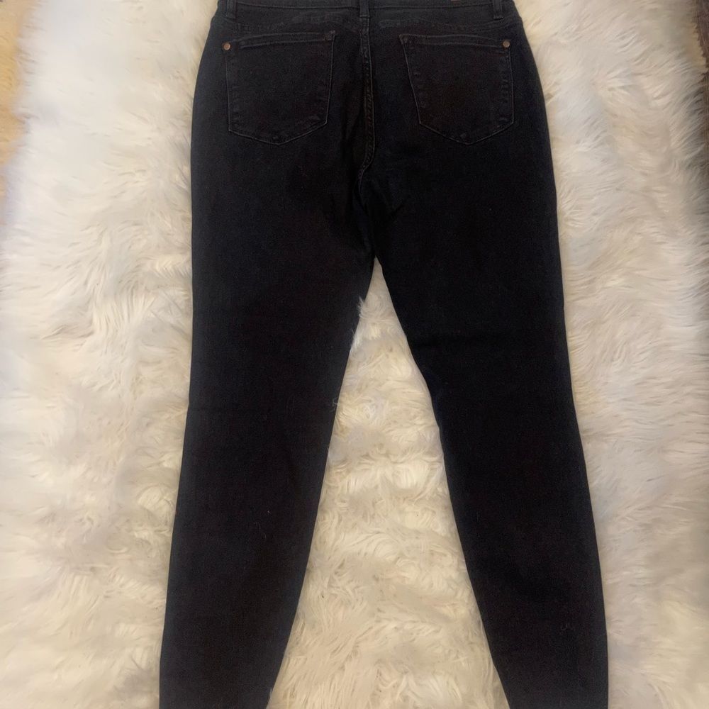 JUDY Blue Leopard Patch Distressed Skinny Fit Jeans - Picture 7 of 7